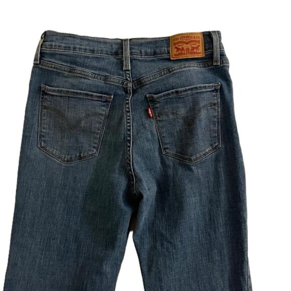 Levis Strauss 724 High Rise Straight Dark Blue Denim Jeans, Size 28 - Picture 4 of 6